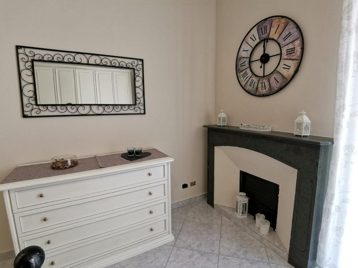 Apartamento Casa In Centro Ventimiglia Exterior foto