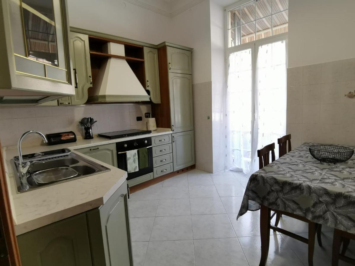 Apartamento Casa In Centro Ventimiglia Exterior foto